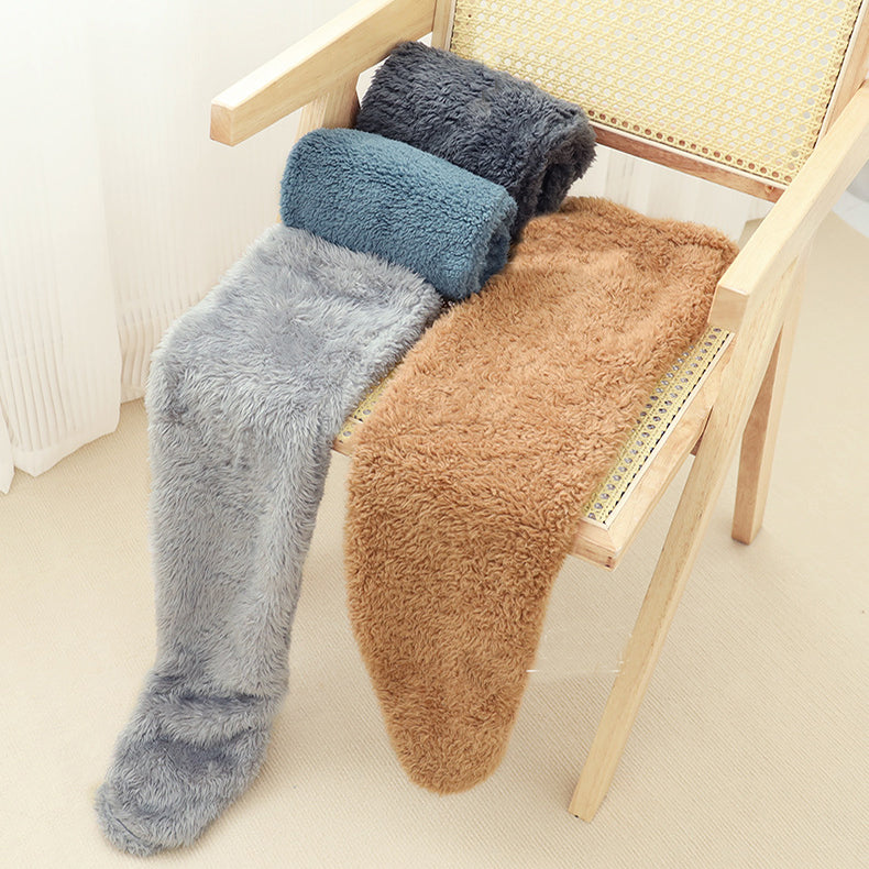 FLUFFY SOKS
